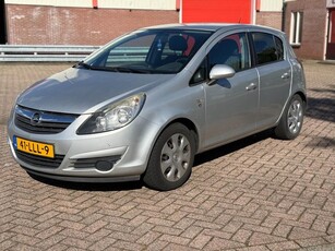 Opel Corsa 1.2-16V '111' Edition / 1 Jaar APK / Zuinig /