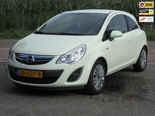 Opel Corsa 1.2-16V Edition Guacamole White zeer mooi LET OP