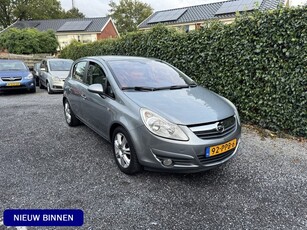 Opel Corsa 1.4-16V Cosmo Automaat Autom. Airco Cruise