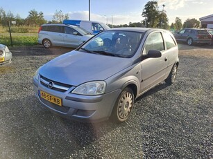 Opel Corsa 1.4-16V Essential Alleen handel of export