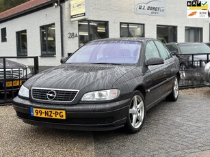 Opel Omega 2.2i-16V Business Edition