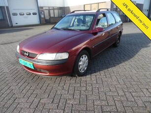 Opel Vectra Wagon 1.8i-16V CD (bj 1997)