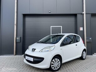 Peugeot 107 1.0-12V XR NL auto Radio Aux