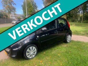 Peugeot 107 1.0-12V XS AIRCO ELKTR PAKKET ZWART 5-DEURS