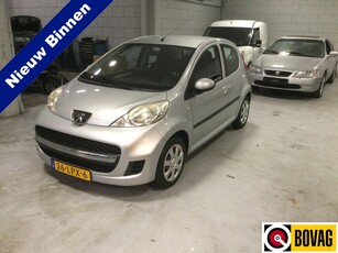 Peugeot 107 1.0-12V XS Bj2010 5drs airco apk maart 2025