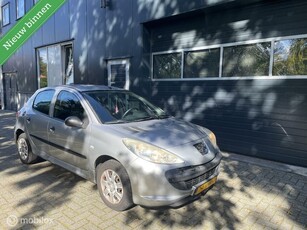 Peugeot 206 + 1.1 XR 5 deurs E.pakket