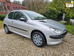 Peugeot 206 1.4 One-line AIRCO *apk:06-2025*