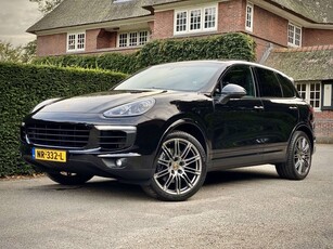 Porsche Cayenne 3.0 D Platinum Edition l Pano l Luchtvering