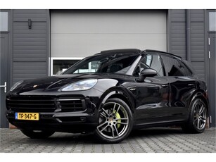 Porsche Cayenne 3.0 E-Hybrid 462pk Panoramadak Matrix PDLS+ Sport Chrono Trekhaak wegkl. Bose Luchtvering Soft Close Orig. NL