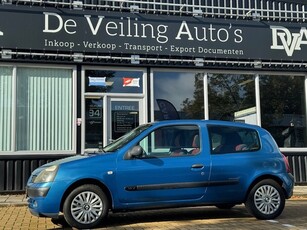 Renault Clio 1.2-16V Expression (bj 2004)