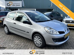 Renault Clio 1.2-16V Special Line