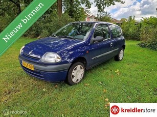 Renault Clio 1.2 van bouwjaar 2000 Apk tot 30-01-2025