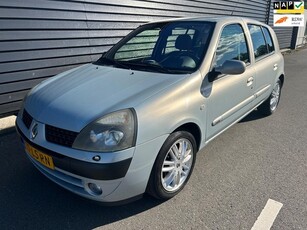 Renault Clio 1.6-16V Initiale AUTOMAAT Netjes APK