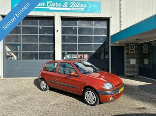 Renault Clio 1.6 RXE (bj 1999)