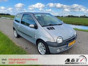 Renault Twingo 1.2-16V Initiale Quickshift 5 2005 Automaat