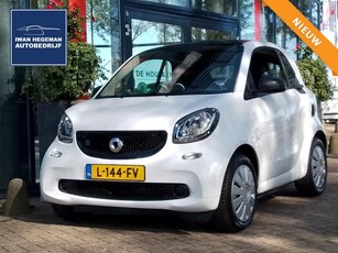 Smart fortwo EQ Essential 18 kWh Navigatie Panodak