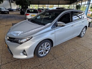 Toyota Auris 1.8 Hybrid Lease (bj 2014, automaat)