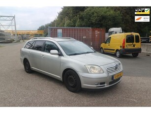 Toyota Avensis Wagon 2.2 D-4D Linea Luna