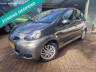 Toyota Aygo 1.0-12V Aspiration Green 1E EIGENAAR 12MND