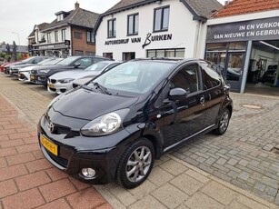 Toyota Aygo 1.0-12V Dynamic Navigator