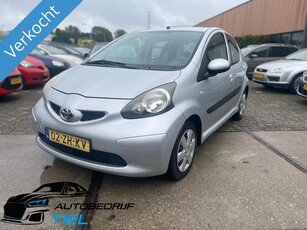 Toyota Aygo 1.0-12V + VERKOCHT VERKOCHT!!