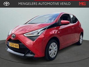 Toyota Aygo 1.0 VVT-i x-play Airco / Camera / Apple Carplay