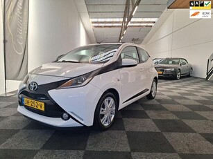 Toyota Aygo 2016. Cabriolet, Navi, Full Opties. 87.000 km.