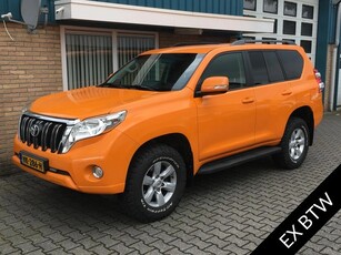 Toyota Land Cruiser 3.0 D-4D-F VX Window Van 4X4