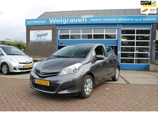 Toyota Yaris 1.3 VVT-i Aspiration dealerauto lage km stand