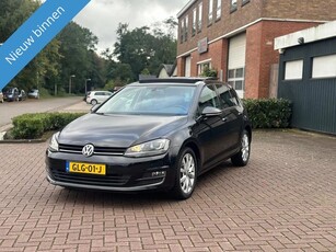 Volkswagen Golf 1.2 TSI Connected Series (bj 2016)