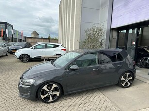 Volkswagen Golf 1.2 TSI Highline automaat! 18INCH! XENON!