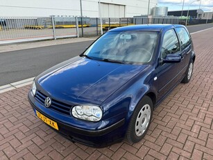 Volkswagen Golf 1.4-16V