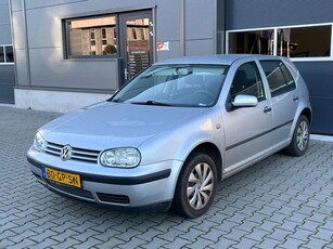 Volkswagen Golf 1.4 16V Trendline (bj 2001)