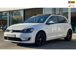 Volkswagen Golf 1.4 TSI GTE / PANO / LEER / KEYLESS /