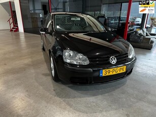 Volkswagen Golf 1.6 FSI Trendline / Airco / 5D / LMV / APK /