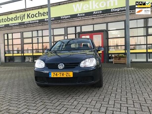 Volkswagen Golf 1.6 Optive 3