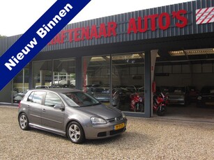 Volkswagen Golf 2.0 FSI Sportline zeer nette auto