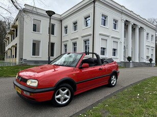 Volkswagen GOLF Cabriolet 1.8, NIEUWE KAP (bj 1995)