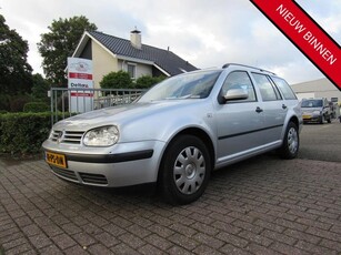 Volkswagen GOLF Variant 1.6-16V (bj 2004)