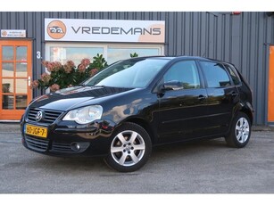 Volkswagen Polo 1.4-16V Black Edition (bj 2009)