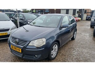 Volkswagen Polo 1.4-16V Optive??€1599-??