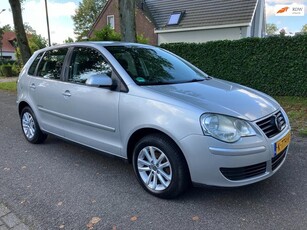 Volkswagen Polo 1.4-16V Trendline 5 DEURS AIRCO, ELEC.