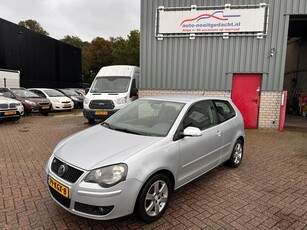 Volkswagen Polo 1.4-16V Trendline GT SPORT / AIRCO