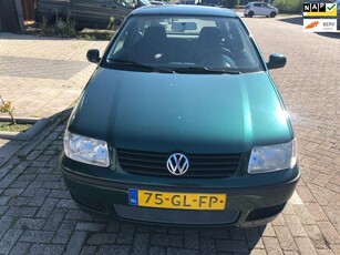 Volkswagen Polo 1.4-16V Trendline nw apk 1e eigenaar