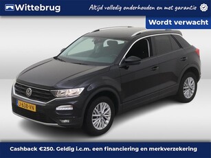 Volkswagen T-Roc 1.0 TSI 115pk Style / Navigatie / Clima /