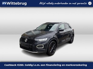 Volkswagen T-Roc 1.5 TSI Sport / AUTOMAAT/ PANO/ BLACK