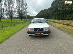 Volvo 240 2.3 DL