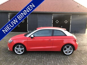 Audi A1 1.6 TDI Attraction Pro Line Business (bj 2011)