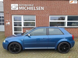 Audi A3 1.8 5V T S3 .NL auto zeer netjes .