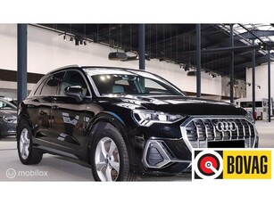 Audi Q3 45 TFSI e S edition I Camera I Trekhaak I 19 Inch I